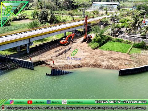 Pemancangan Sheet Pile Baja Jembatan Luk Ulo, Purworejo - Jawa Tengah