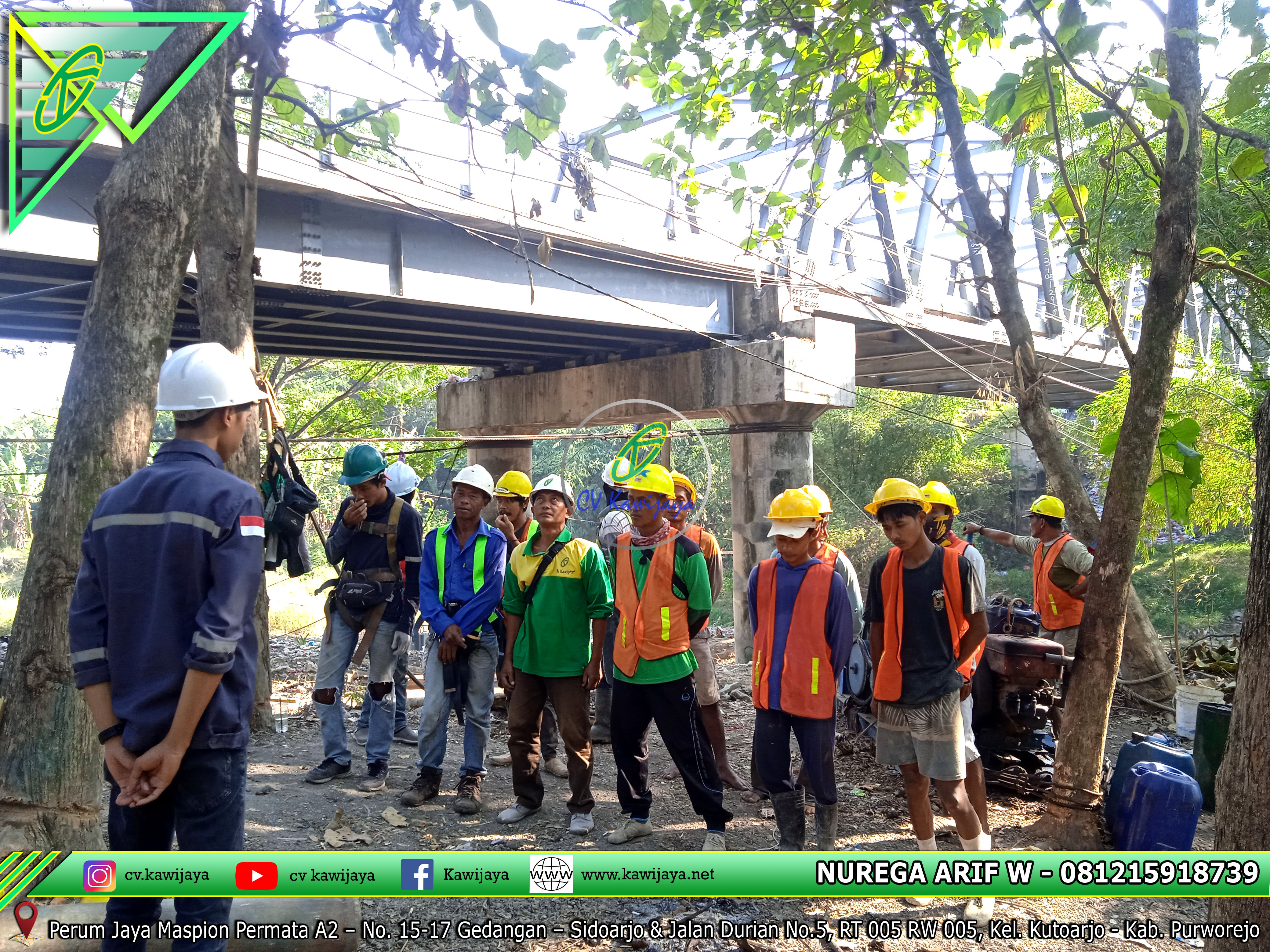 Pengencangan baut jembatan Kali Wulung, Blora - Jateng