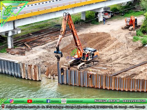 Pemancangan Sheet Pile Baja Jembatan Luk Ulo, Purworejo - Jawa Tengah