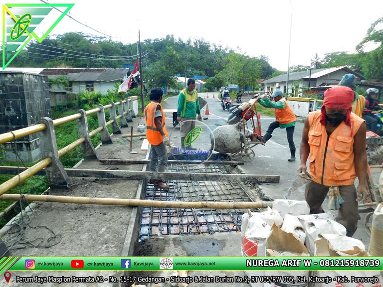 Patching Beton Mutu Tinggi lantai Jembatan Pekuncen, Cilacap - Jawa Tengah
