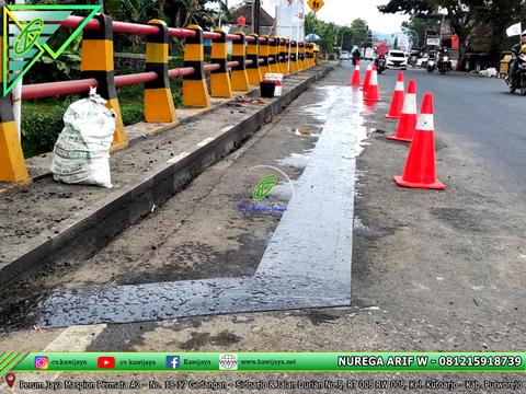Expansion Joint Asphaltic - Jembatan Kedung Bener