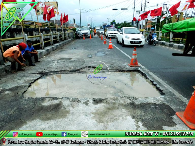 Patching Beton Mutu Tinggi Lantai Jembatan Sumur Panggang, Tegal - Jawa Tengah